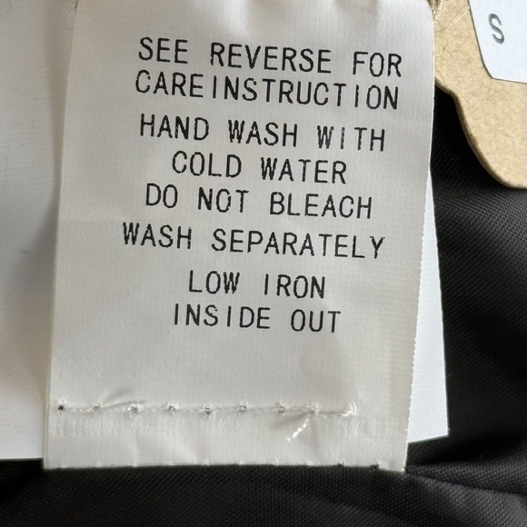 Hot & Delicious Shiny Silver Cropped Puffer Jacket - Picture 10 of 10